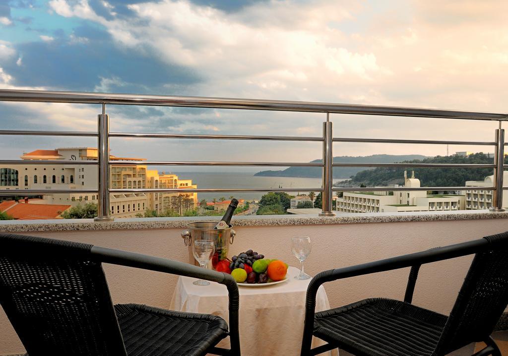 Dolce Vita Hotel Budva Exterior photo